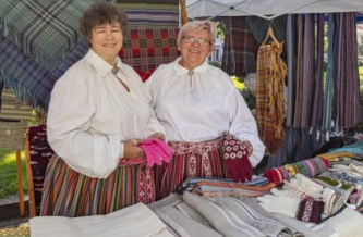 Craft2Success: " Women who make: Stories of transformation through handicraft "