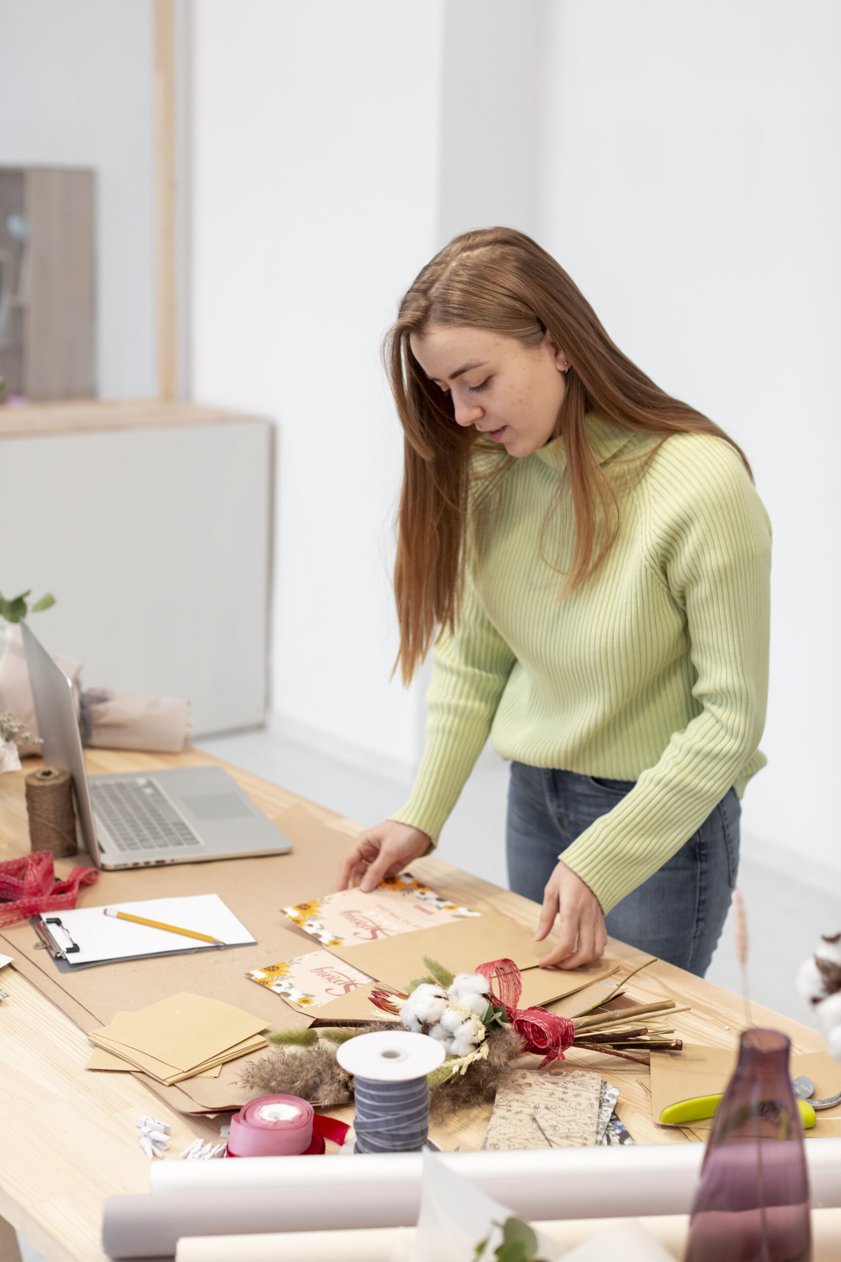 business-entrepreneur-person-reading-spring-sale-flyers (1)